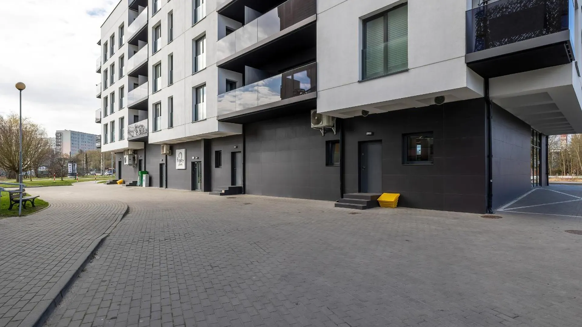 Unique Marina 1 Apartment With Spacious Balcony In Kolobrzeg By Noclegi Renters