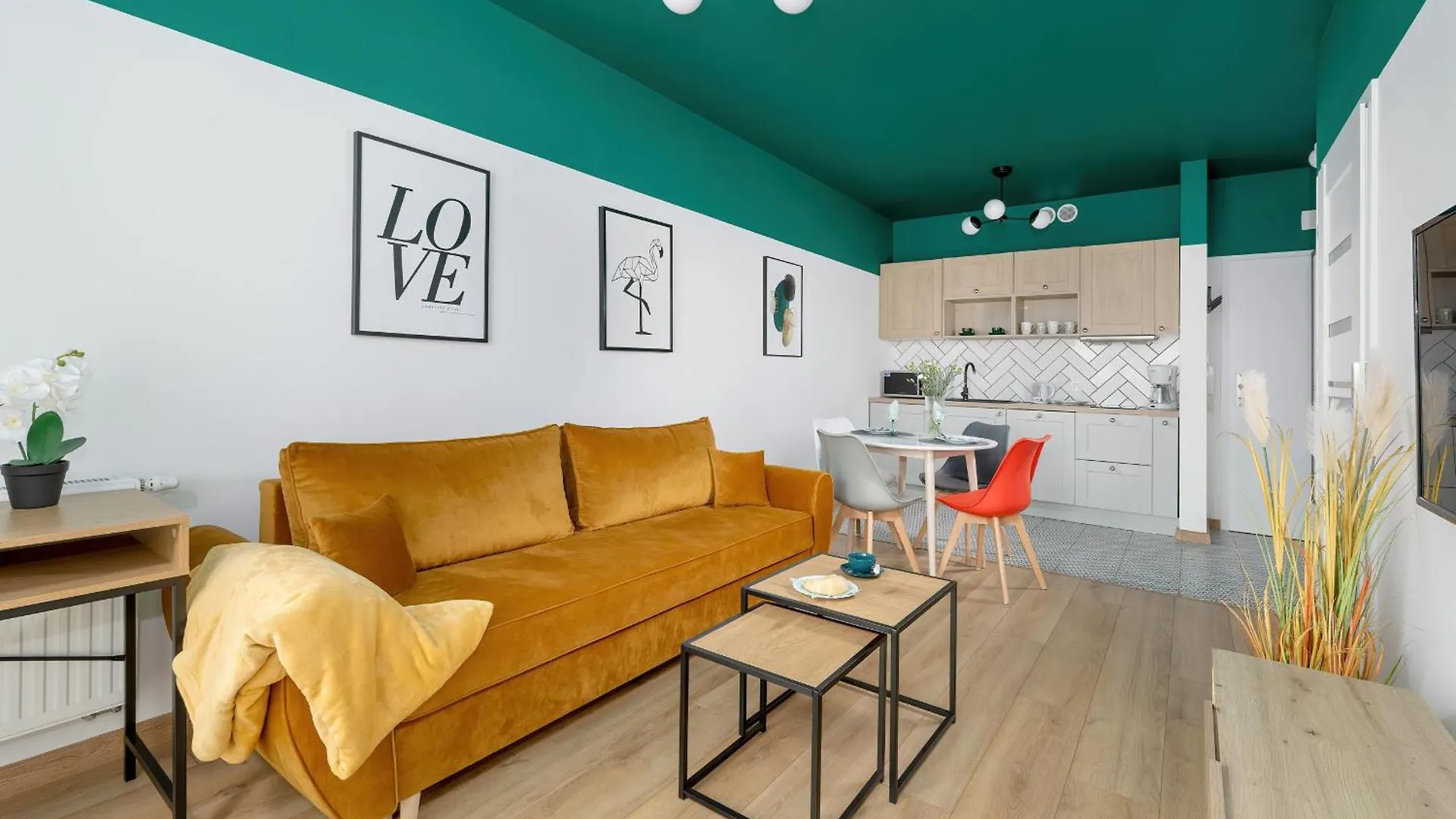 Unique Marina 1 Apartment With Spacious Balcony In Kolobrzeg By Noclegi Renters